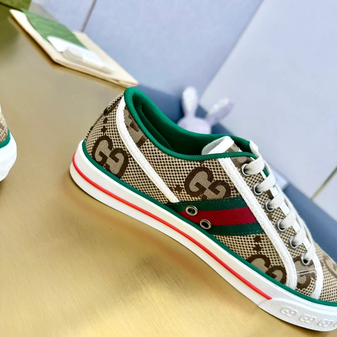 👟👟Ex-factory price 440👟👟 Women's Shoes Women's Clothing GUCCI 2020 latest classic model 1977 low-top double G canvas shoes, original purchase, 1:1 development, original lasting process. Size: 35-45/45. Customized items are non-returnable and must be paid first. . ...new version complete package...